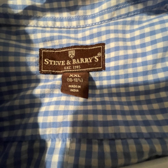 Button up - Picture 3 of 3